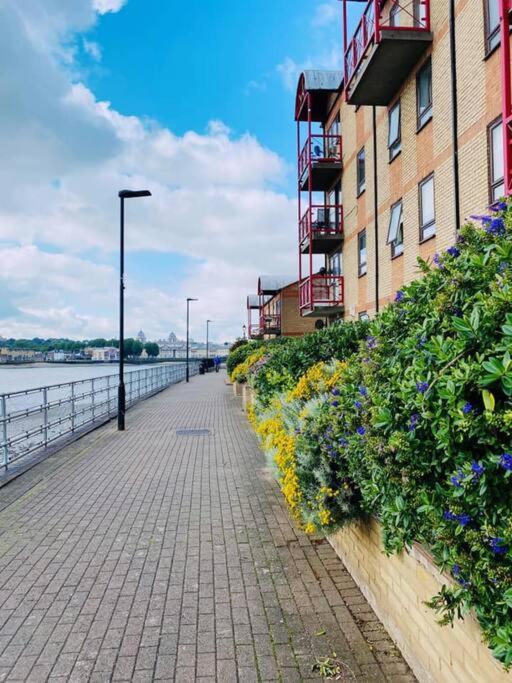 Bright &Spacious One Bedroom Flat Off Canary Wharf Londen Buitenkant foto